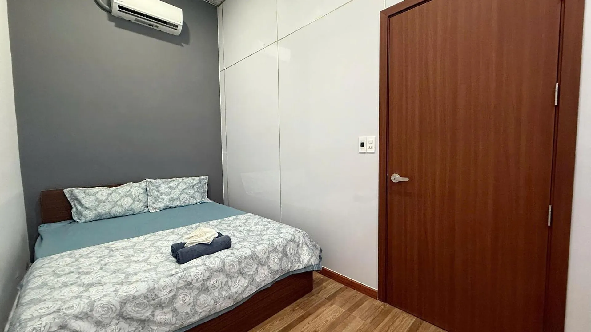 アパートホテル Can Họ 2 PhòNg Ngủ GàN BiẻN ダナン市