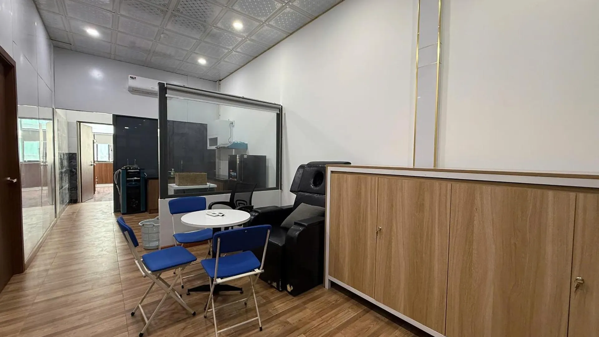 Can Họ 2 PhòNg Ngủ GàN BiẻN ダナン市 0*,  ベトナム